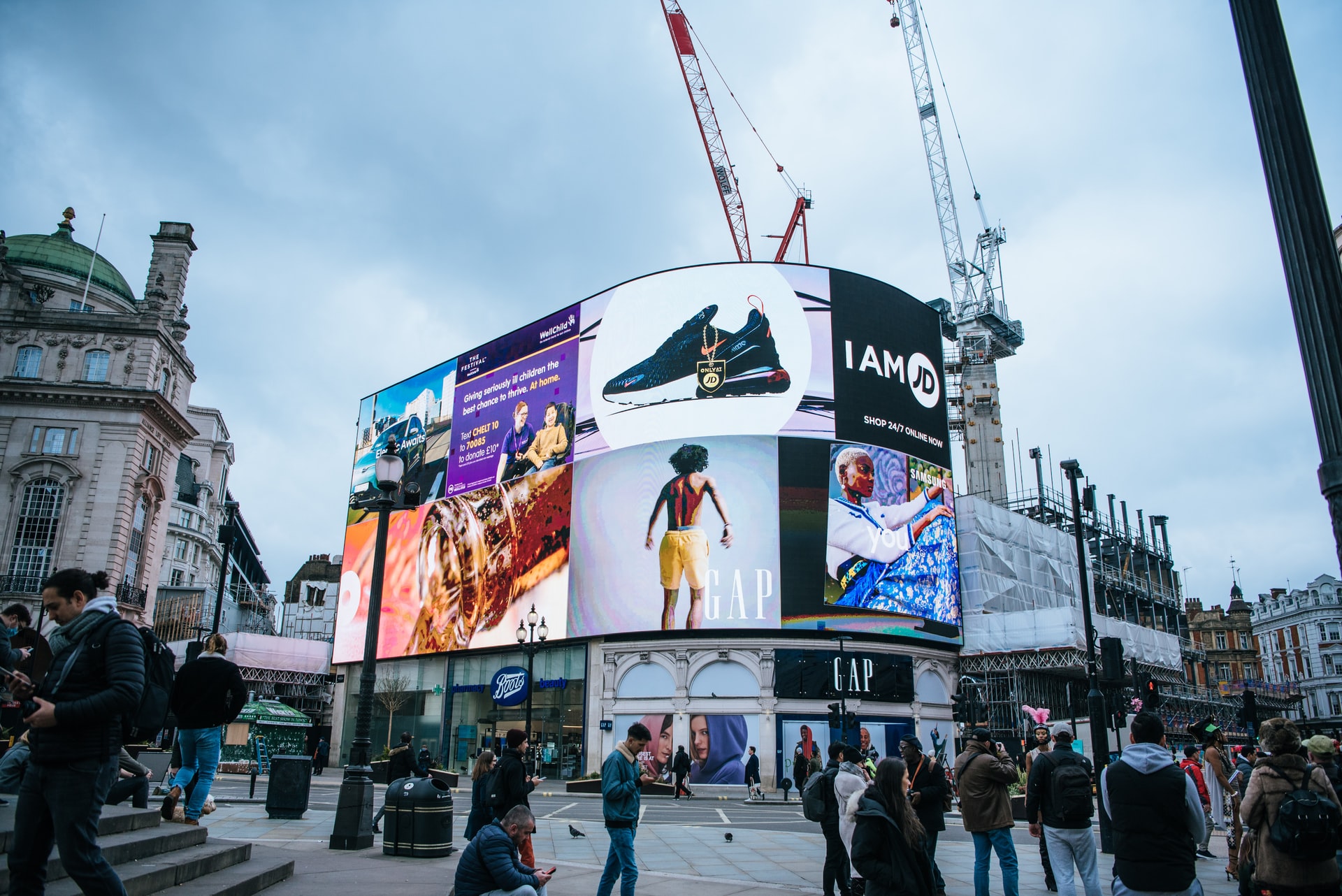 Types of Retail Signage
