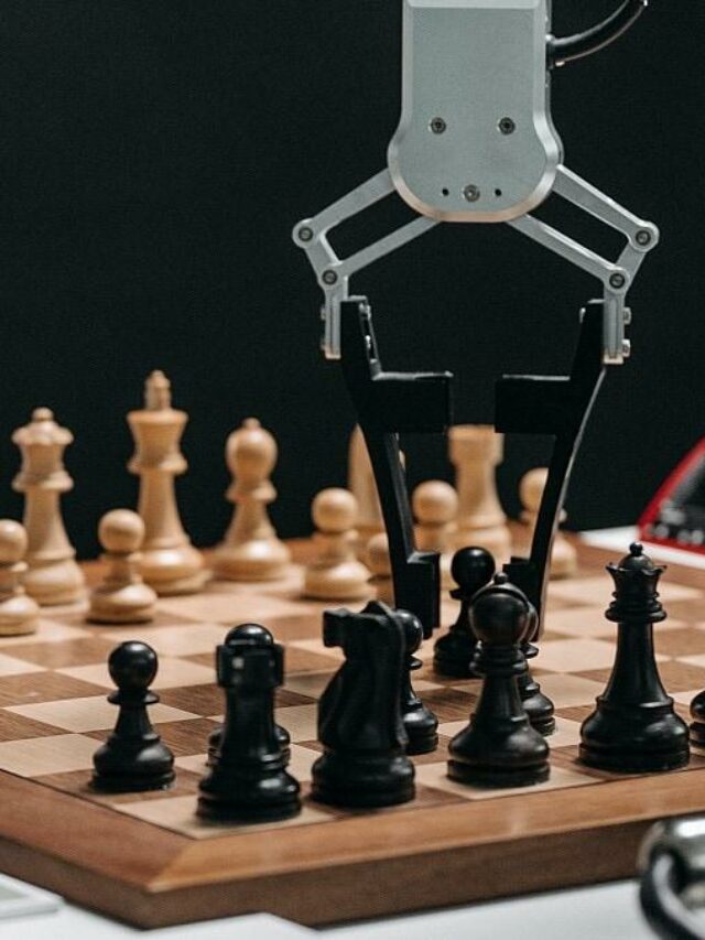 cropped-according-to-a-report-a-robot-grabs-and-smashes-a-7-year-old-boy-s-finger-in-the-russian-chess-tourn.jpeg