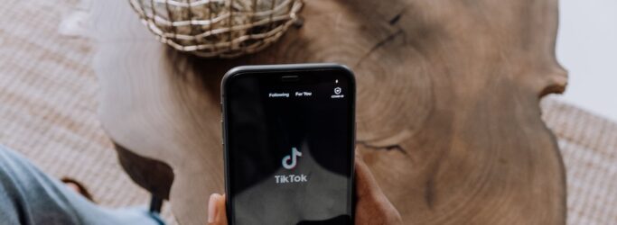 How to take part in the TikTok Photo Editing Trend?