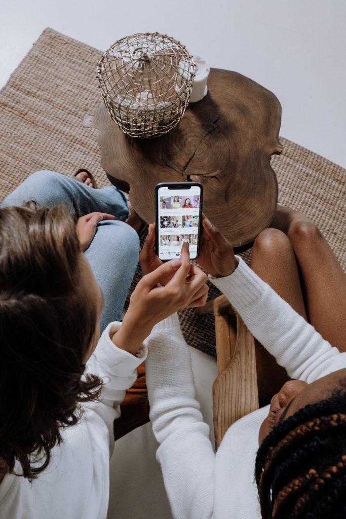 The most recent Instagram app update, the Threads app, includes 6 new features.